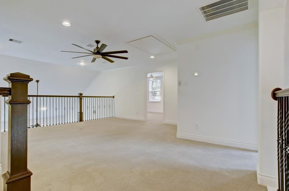 4935 Glenmeadow Dr, Houston TX  77096-4209 exterior