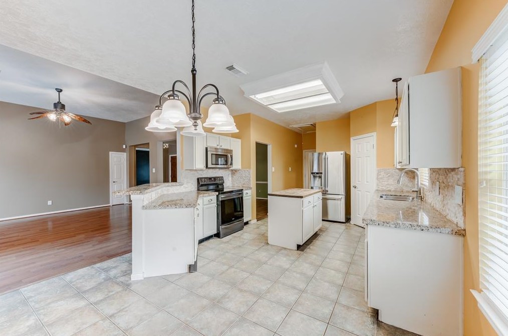 11503 Autumn Chase Dr, Houston TX  77065-4925 exterior
