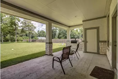 1006 Spanish Drive, Dayton, TX 77535 - Photo 37