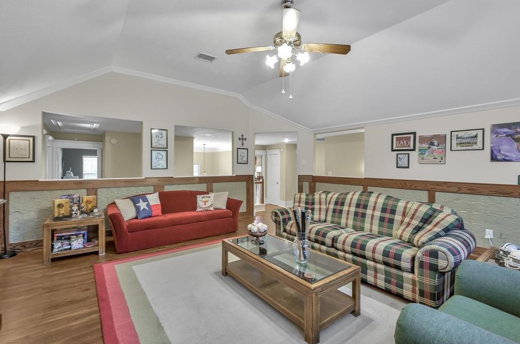 49 Peaceful Cyn Cir, Spring TX 77381-4486 exterior