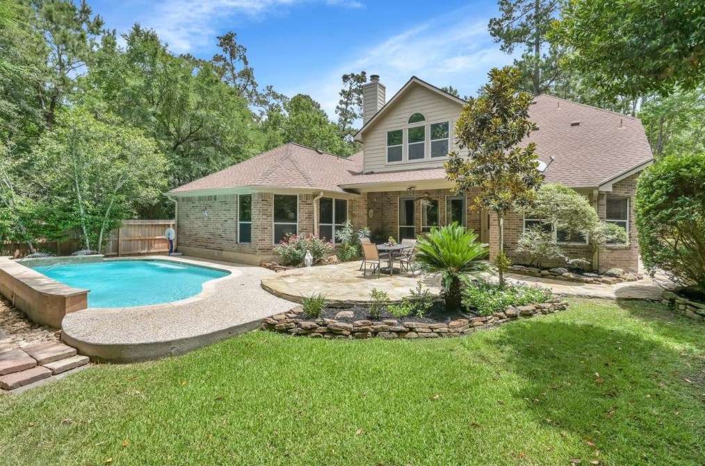 49 Peaceful Cyn Cir, Spring TX 77381-4486 exterior