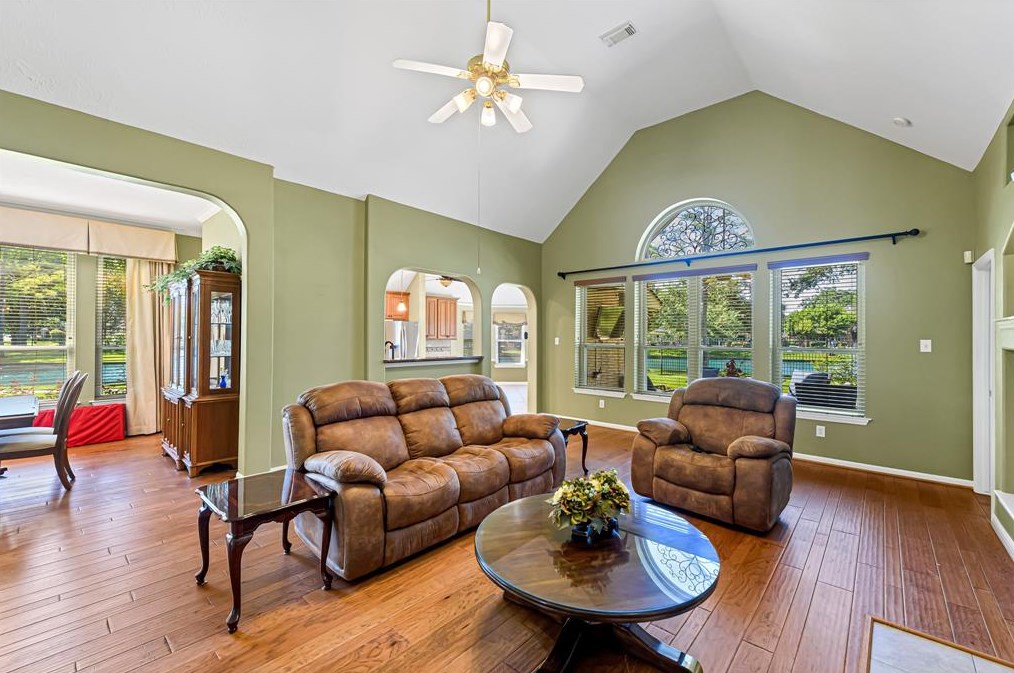 2507 Crystal Lk Ct, Richmond TX 77406-1800 exterior