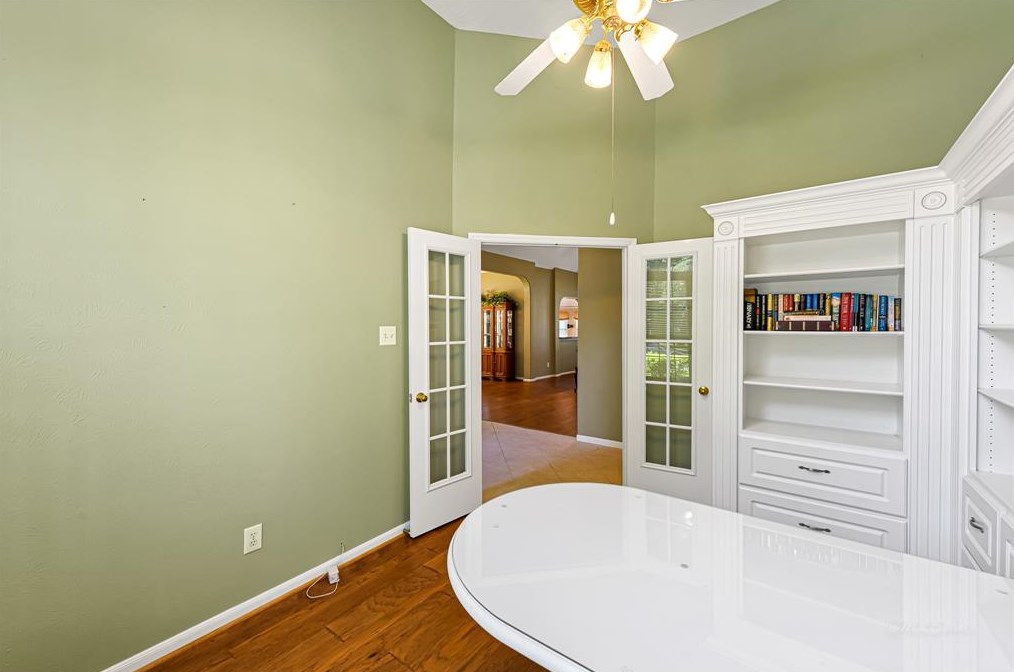 2507 Crystal Lk Ct, Richmond TX 77406-1800 exterior