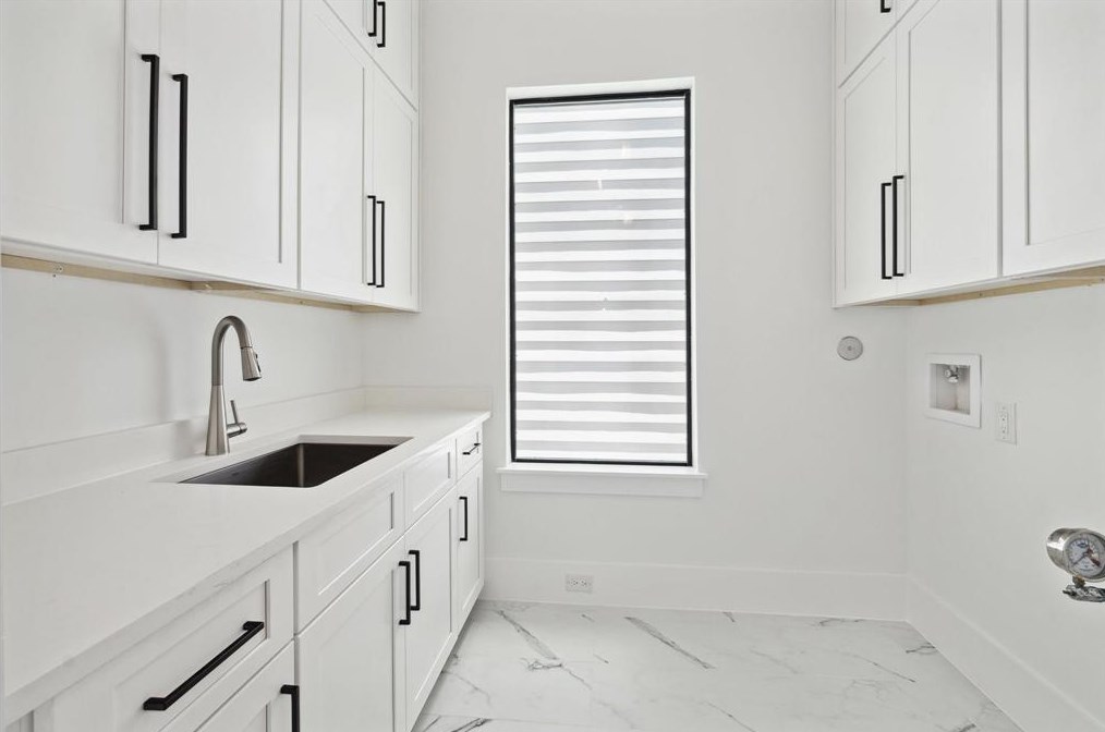 209 10 1/2, Houston TX 77008-7198 exterior