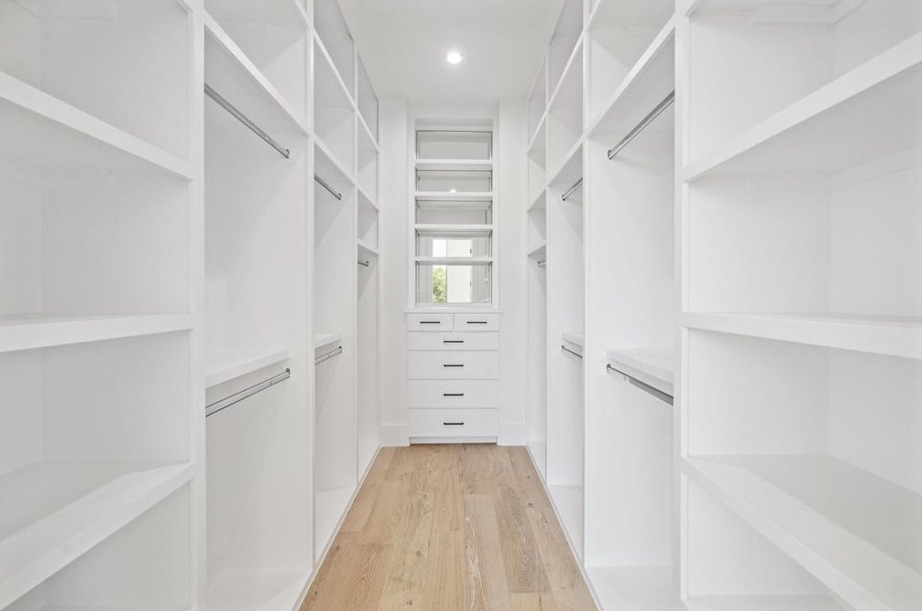 209 10 1/2, Houston TX 77008-7198 exterior