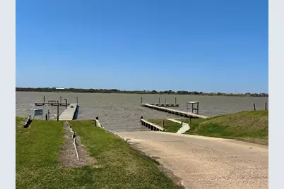 638 Stovall Drive, Palacios, TX 77465 - Photo 23