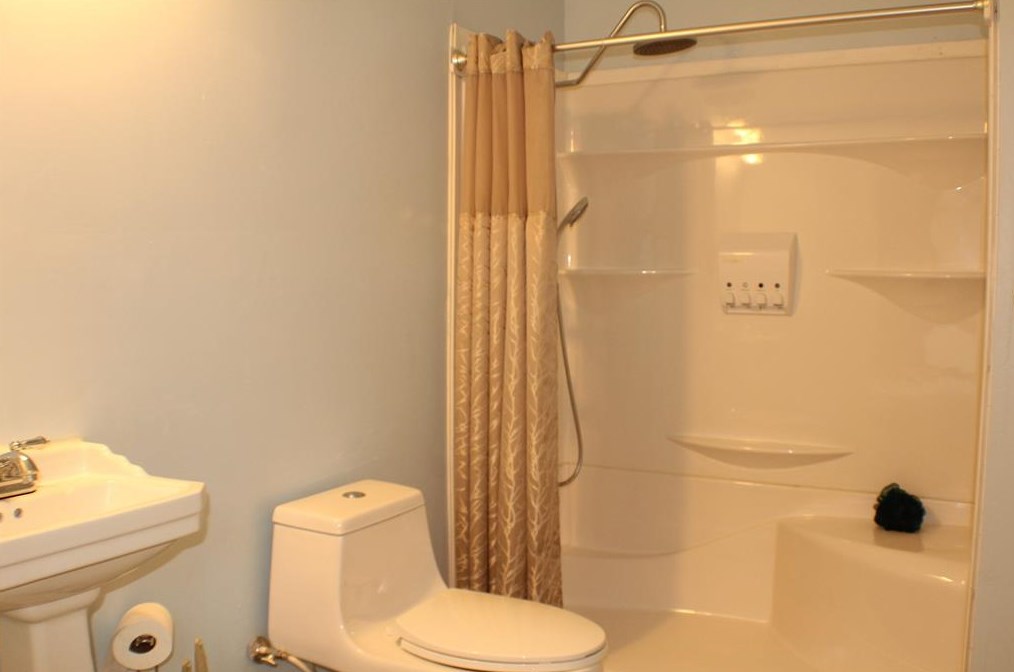 2009 Sandlewood Dr, Bay City TX  77414-7714 exterior