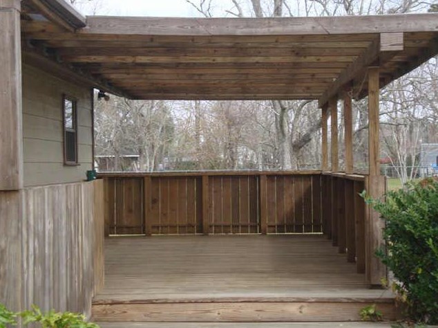 1627 Texas, League City TX  77573-4216 exterior