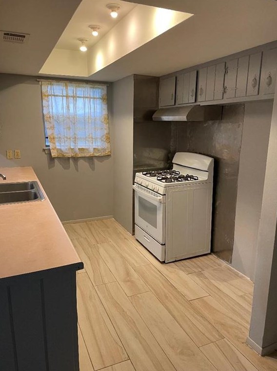 8203 Lugary Dr, Houston TX  77074-5929 exterior