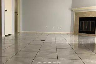 921 Marine Dr, Galveston, TX 77550 - Photo 3