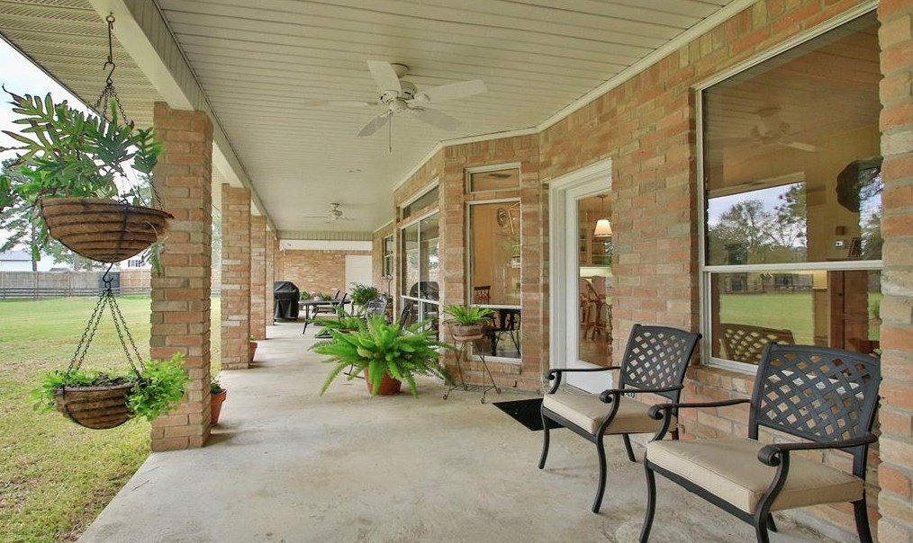 22502 Holly Crk Trl, Tomball TX 77377-3659 exterior