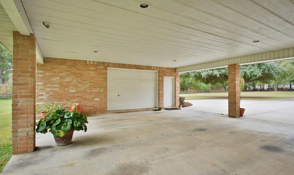 22502 Holly Crk Trl, Tomball TX 77377-3659 exterior