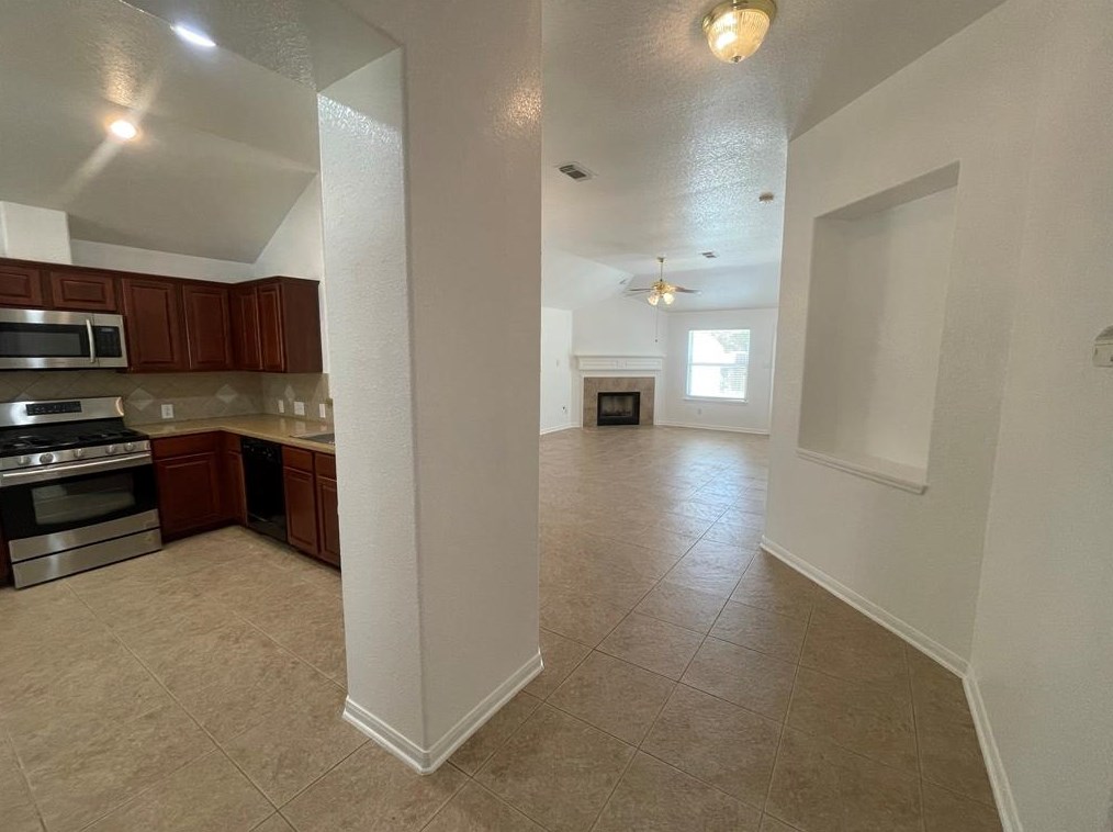 19930 Sternwood Manor Dr, Spring TX  77379-5067 exterior