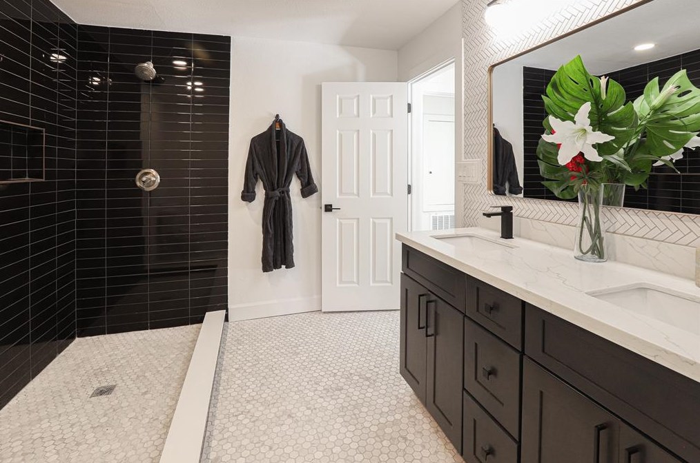 16211 Creeksouth, Houston TX  77068-2105 exterior