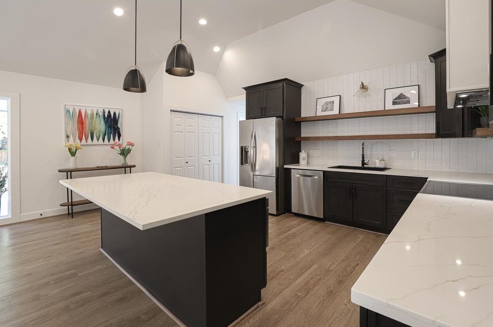 16211 Creeksouth, Houston TX  77068-2105 exterior