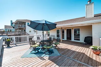 1818 Tiki Drive, Tiki Island, TX 77554 - Photo 11