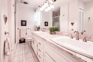 1818 Tiki Dr, Tiki Island, TX 77554 - Photo 25