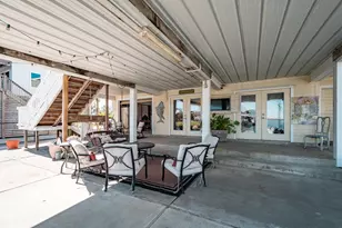 1818 Tiki Dr, Tiki Island, TX 77554 - Photo 43