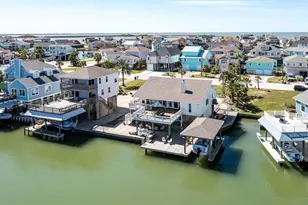 1818 Tiki Dr, Tiki Island, TX 77554 - Photo 3