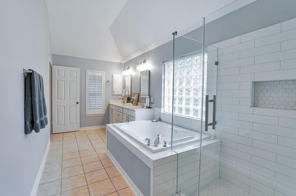 12922 Coopers Hawk Dr, Houston TX  77044-4403 exterior