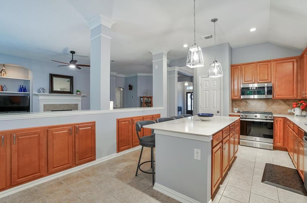 12922 Coopers Hawk Dr, Houston TX  77044-4403 exterior