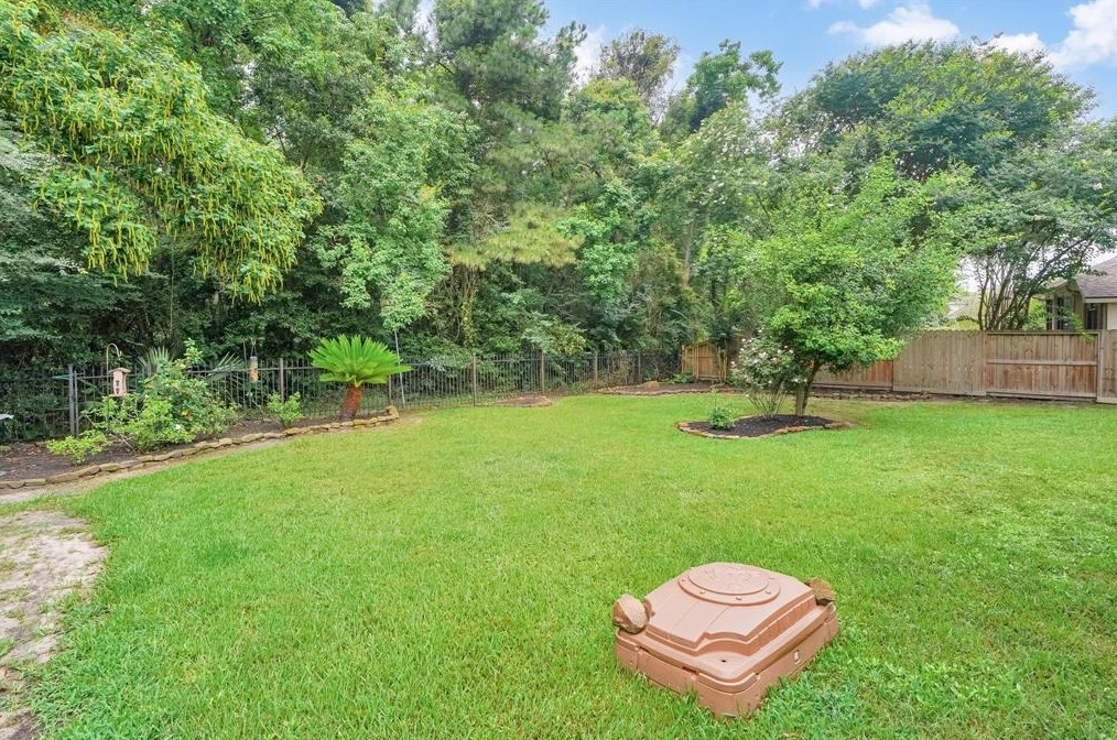 12922 Coopers Hawk Dr, Houston TX  77044-4403 exterior