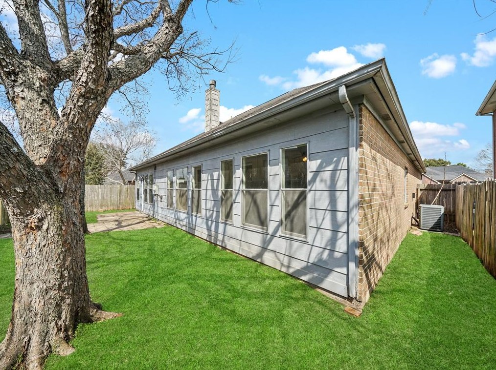 17635 Glenmark Dr, Houston TX  77084-7602 exterior