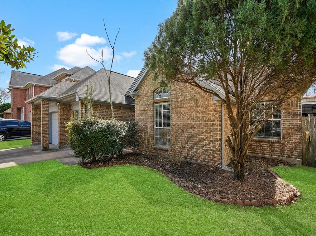 17635 Glenmark Dr, Houston TX  77084-7602 exterior