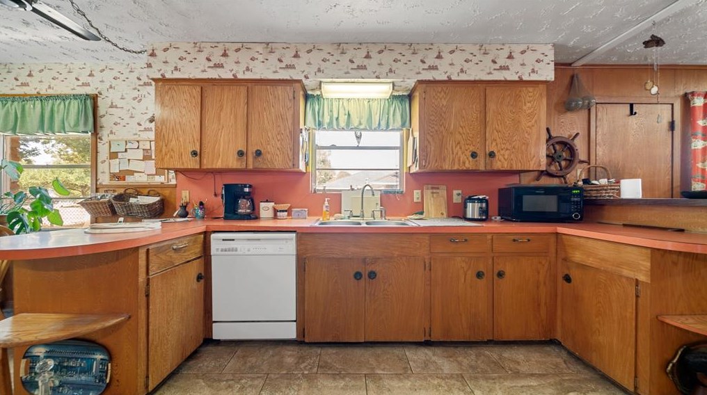 4514 Mcdermed Dr, Houston TX  77025-5401 exterior