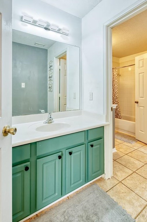 10626 Lyndon Mdw Dr, Houston TX  77095-6666 exterior