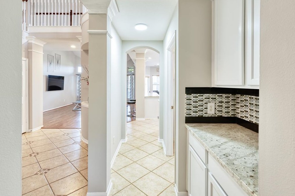 10626 Lyndon Mdw Dr, Houston TX  77095-6666 exterior