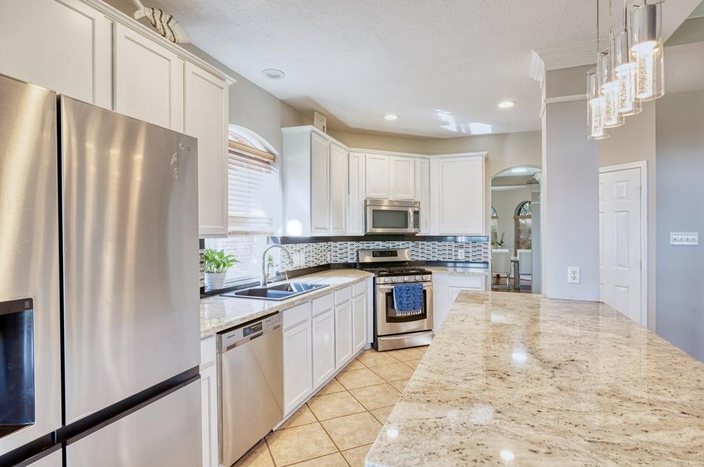 10626 Lyndon Mdw Dr, Houston TX  77095-6666 exterior