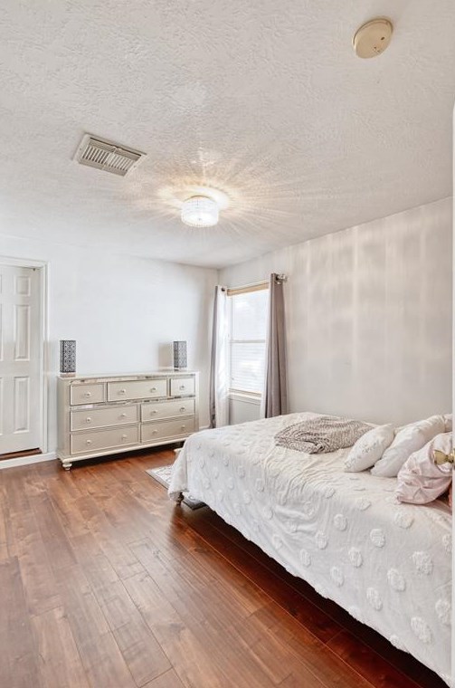 10626 Lyndon Mdw Dr, Houston TX  77095-6666 exterior