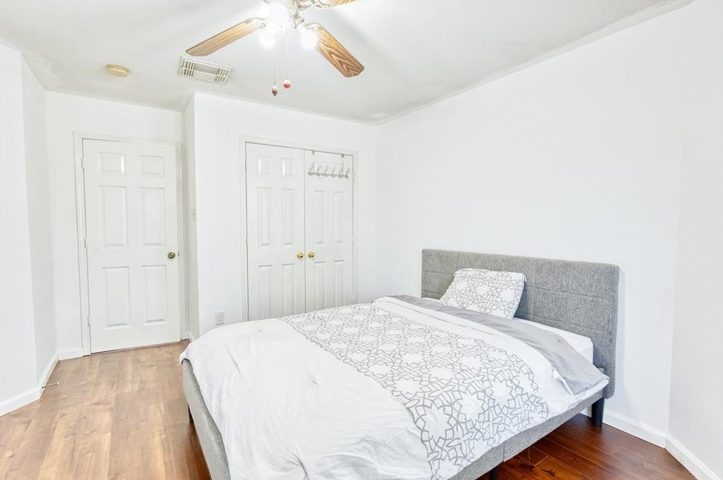 10626 Lyndon Mdw Dr, Houston TX  77095-6666 exterior