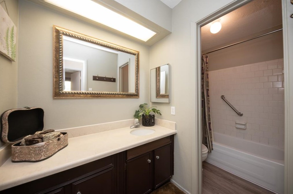 6543 Briar Byu Dr, Houston TX  77072-1769 exterior