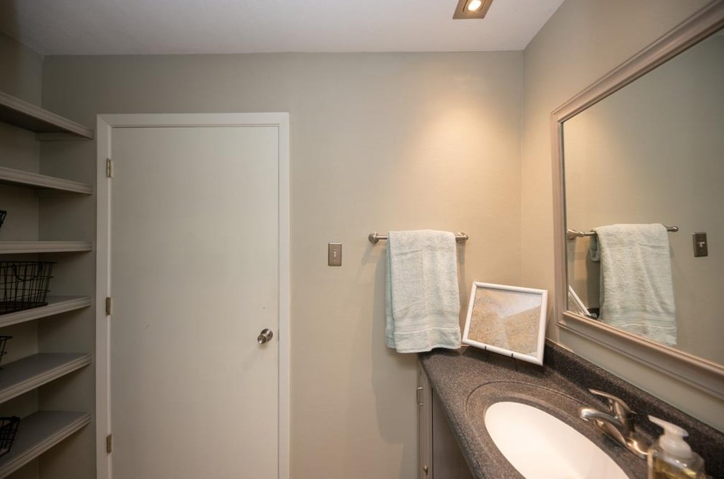 6543 Briar Byu Dr, Houston TX  77072-1769 exterior