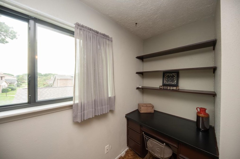 6543 Briar Byu Dr, Houston TX  77072-1769 exterior