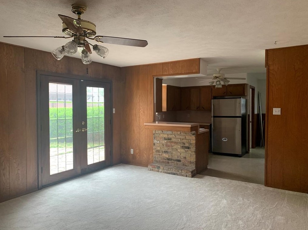 10511 Timberoak Dr, Houston TX  77043-2803 exterior