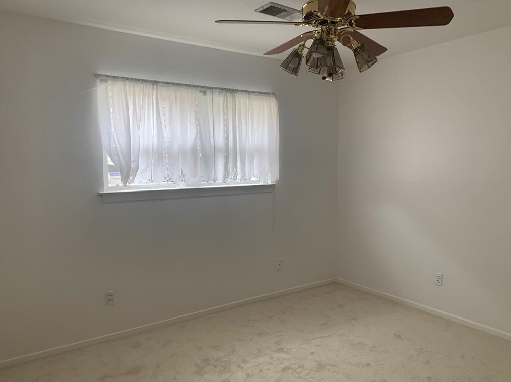 10511 Timberoak Dr, Houston TX  77043-2803 exterior