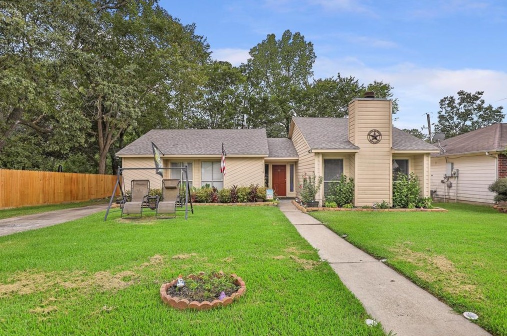 17118 Broken Back Dr, Crosby TX  77532-4031 exterior