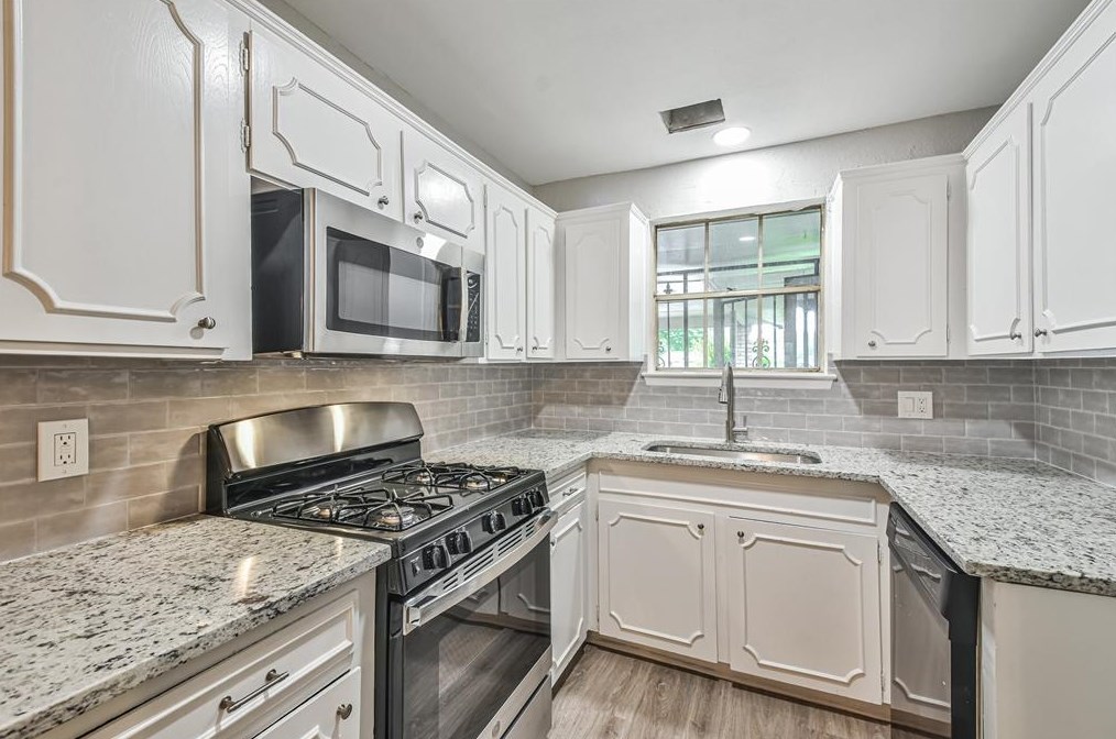 1315 Diplomat Way, Houston TX  77088-5021 exterior