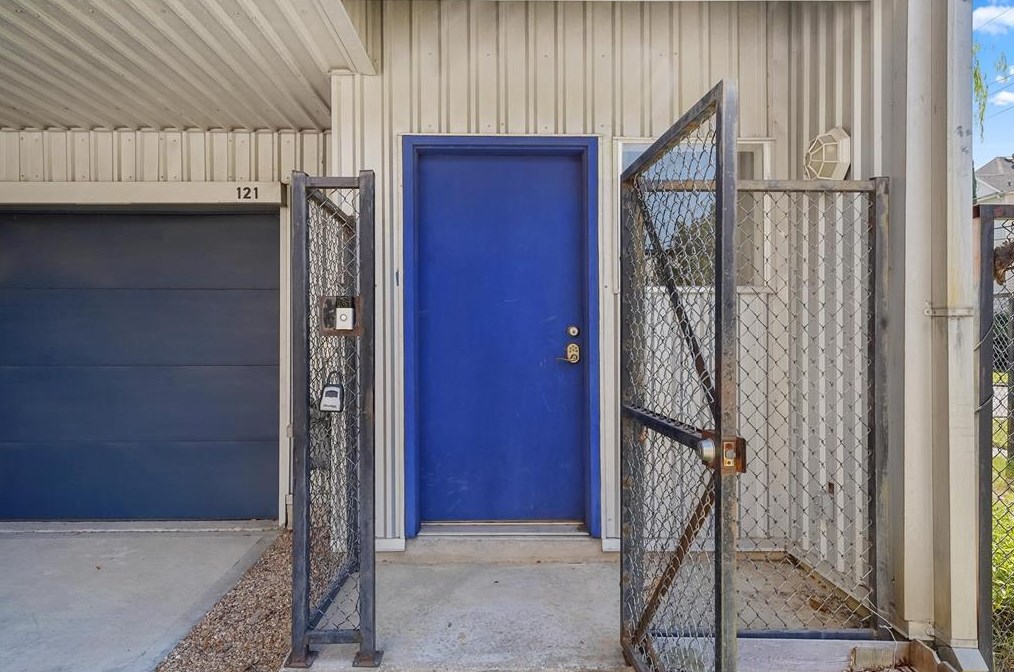 121 Willard St, Houston TX  77006-2139 exterior