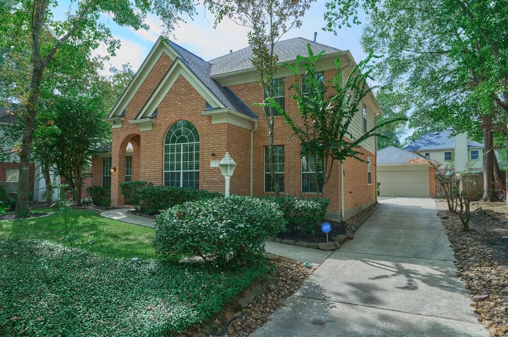 26 Sterling Pond Cir, Spring TX  77382-1053 exterior