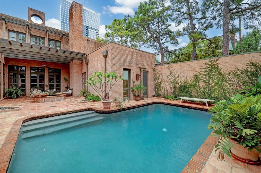 2819 Ferndale St, Houston TX  77098-1115 exterior