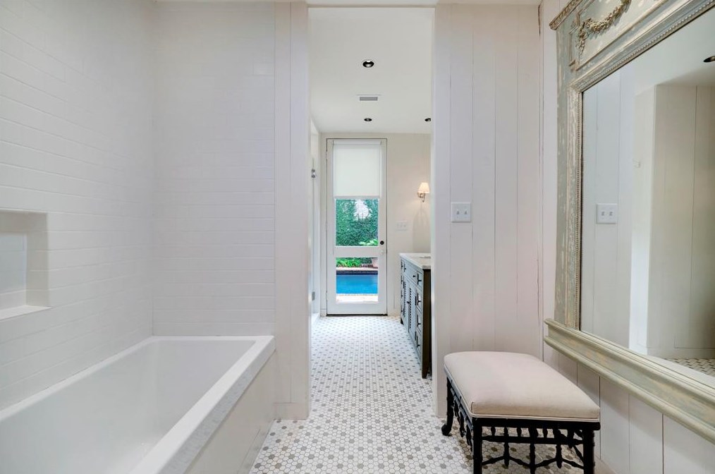 2819 Ferndale St, Houston TX  77098-1115 exterior