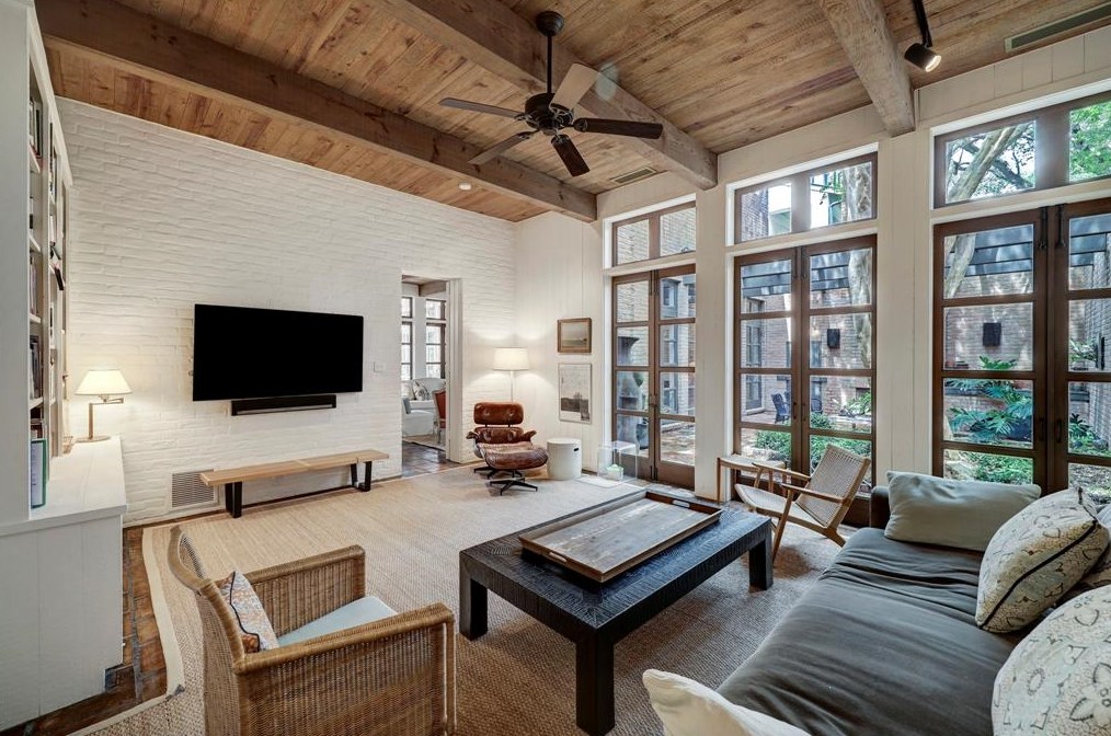 2819 Ferndale St, Houston TX  77098-1115 exterior