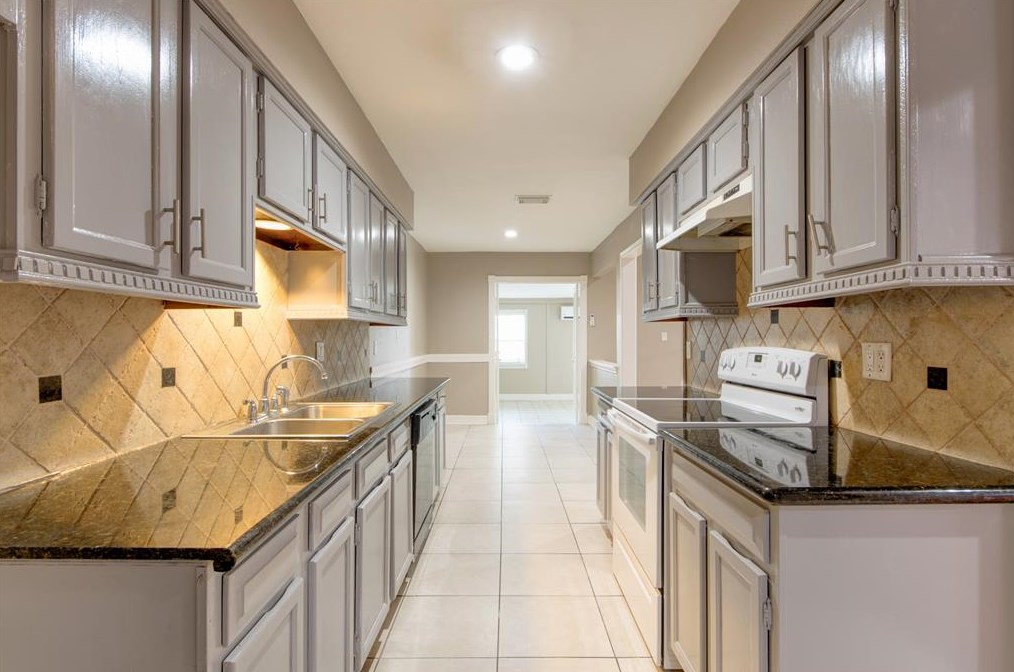 6314 Cpe Forward Dr, Houston TX  77083-1836 exterior