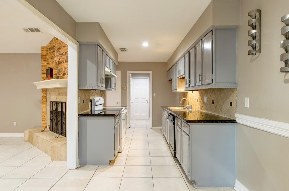 6314 Cpe Forward Dr, Houston TX  77083-1836 exterior