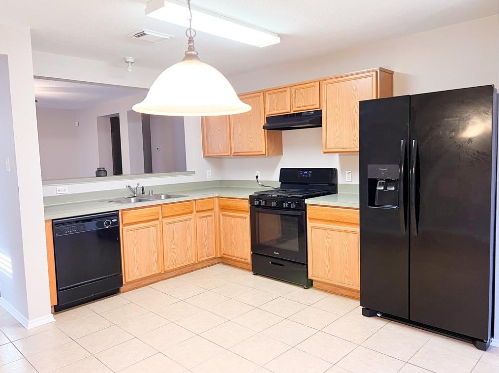 6830 Oleander Grove Way, Houston TX  77049-1571 exterior