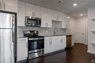 2401 E Oltorf St, Austin, TX 78741 - Photo 11